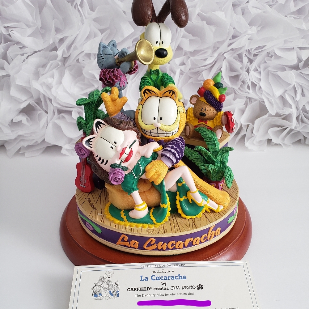 Garfield Music Box, " La Cucaracha"